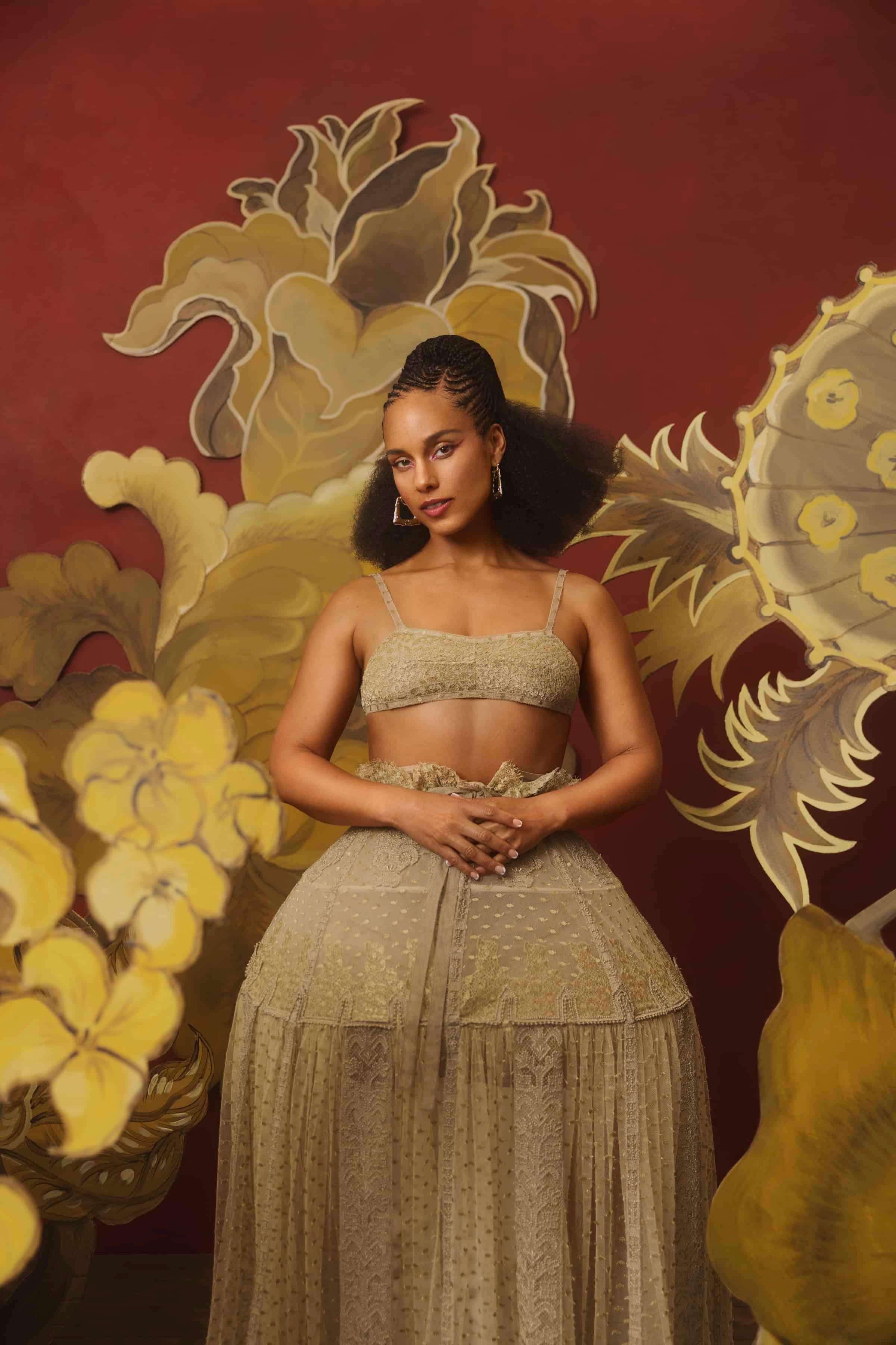 Alicia Keys Unveils New Rendition of \"If I Ain't Got You\" With Women of Color Orchestra